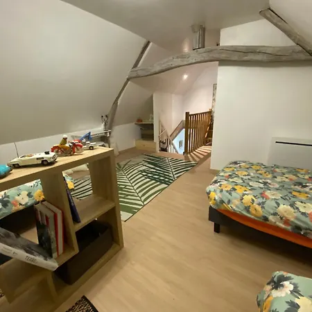 Maison Spacieuse Sur 2 Etages Completement Renovee * Marolles (Oise)