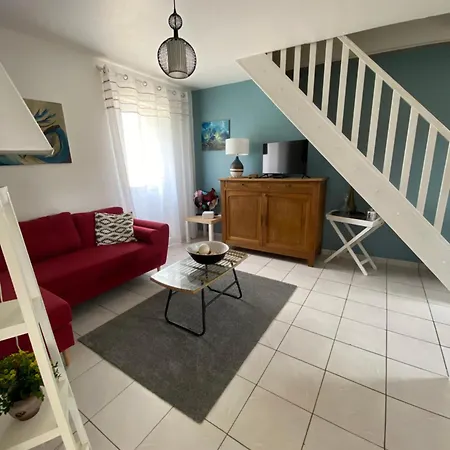 Maison Spacieuse Sur 2 Etages Completement Renovee