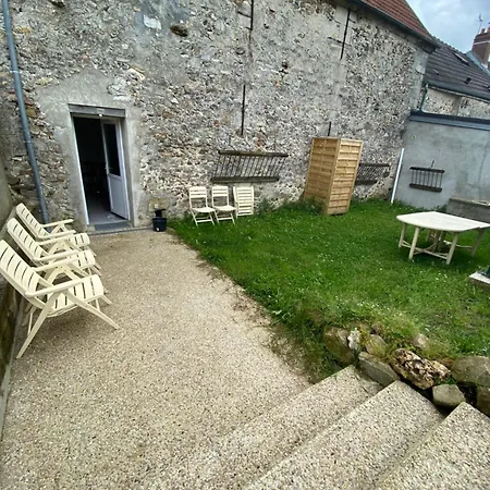 Maison Spacieuse Sur 2 Etages Completement Renovee Marolles (Oise)