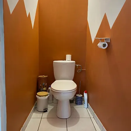 Holiday home Maison Spacieuse Sur 2 Etages Completement Renovee