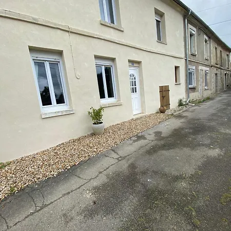 Maison Spacieuse Sur 2 Etages Completement Renovee Holiday home