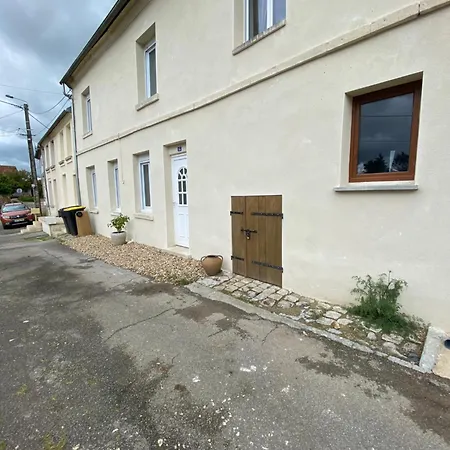 Holiday home Maison Spacieuse Sur 2 Etages Completement Renovee